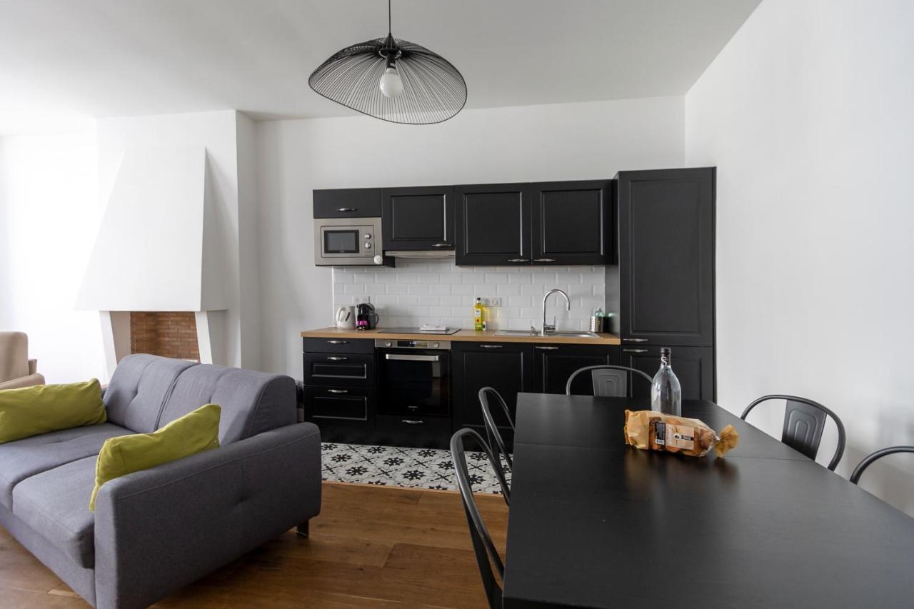 Les Suites R Bonaparte - Appartements De Standing Au Coeur De La Vieille Ville Pietonne アジャクシオ エクステリア 写真