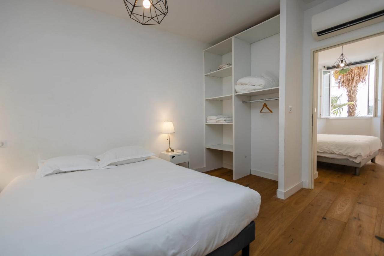 Les Suites R Bonaparte - Appartements De Standing Au Coeur De La Vieille Ville Pietonne アジャクシオ エクステリア 写真