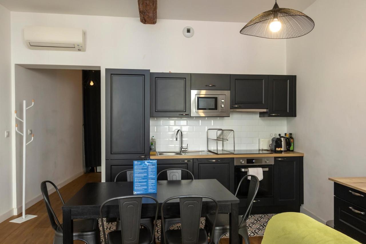 Les Suites R Bonaparte - Appartements De Standing Au Coeur De La Vieille Ville Pietonne アジャクシオ エクステリア 写真