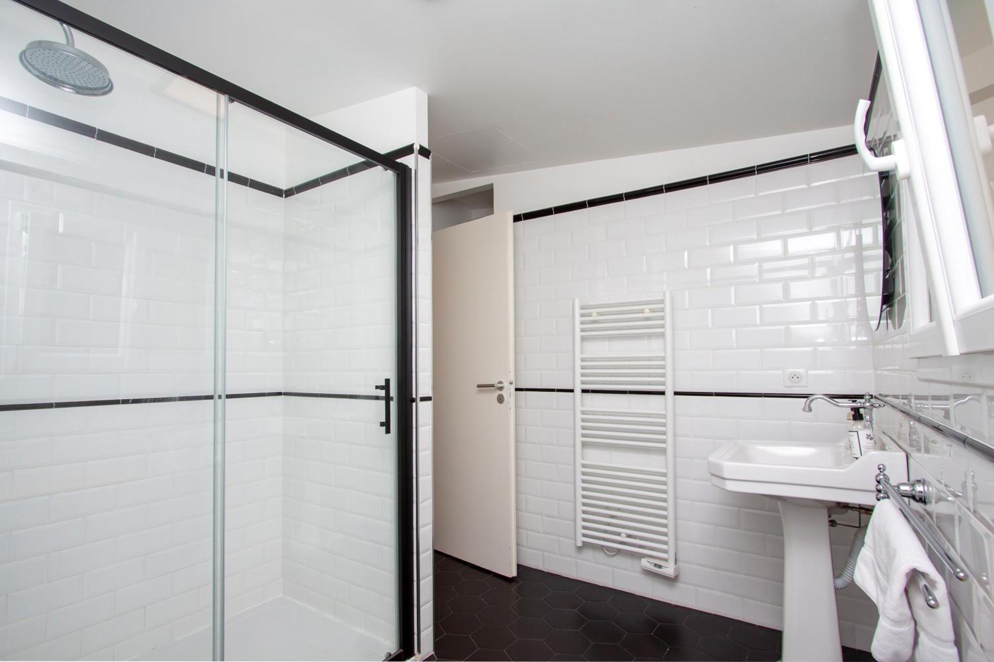 Les Suites R Bonaparte - Appartements De Standing Au Coeur De La Vieille Ville Pietonne アジャクシオ 部屋 写真